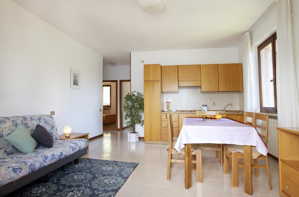 Residence Le Balze مالتشيزينيه الغرفة الصورة