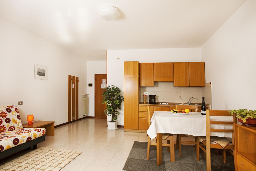 Residence Le Balze مالتشيزينيه الغرفة الصورة