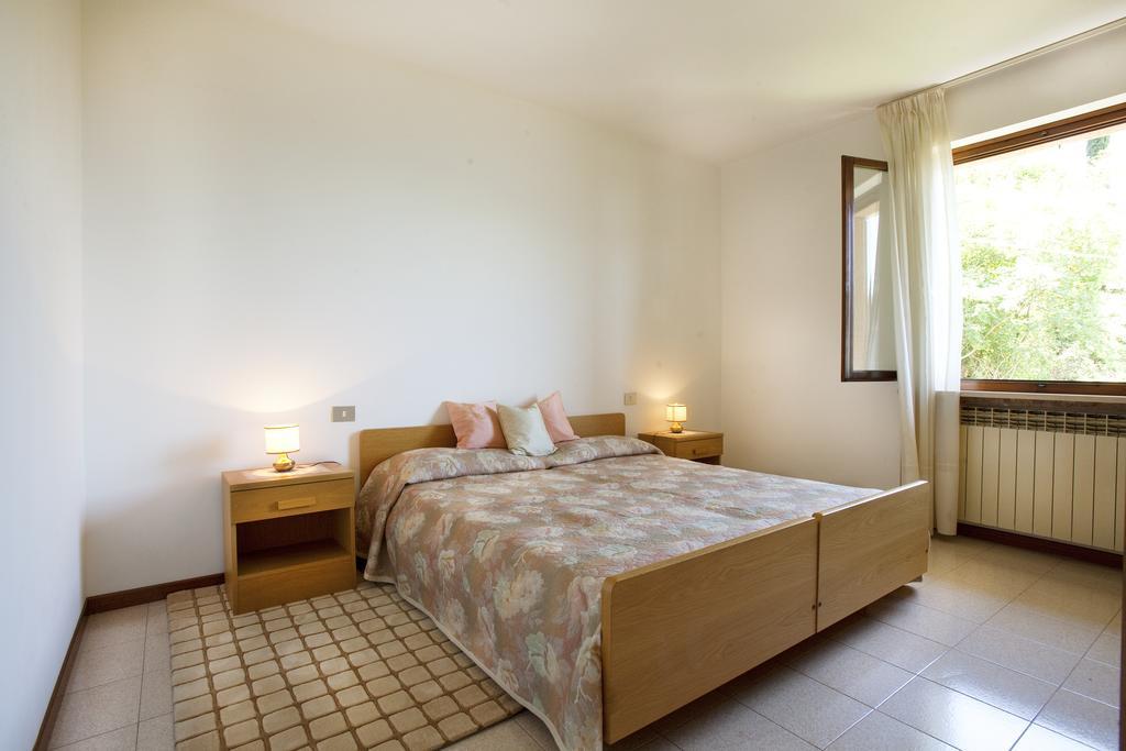 Residence Le Balze مالتشيزينيه الغرفة الصورة