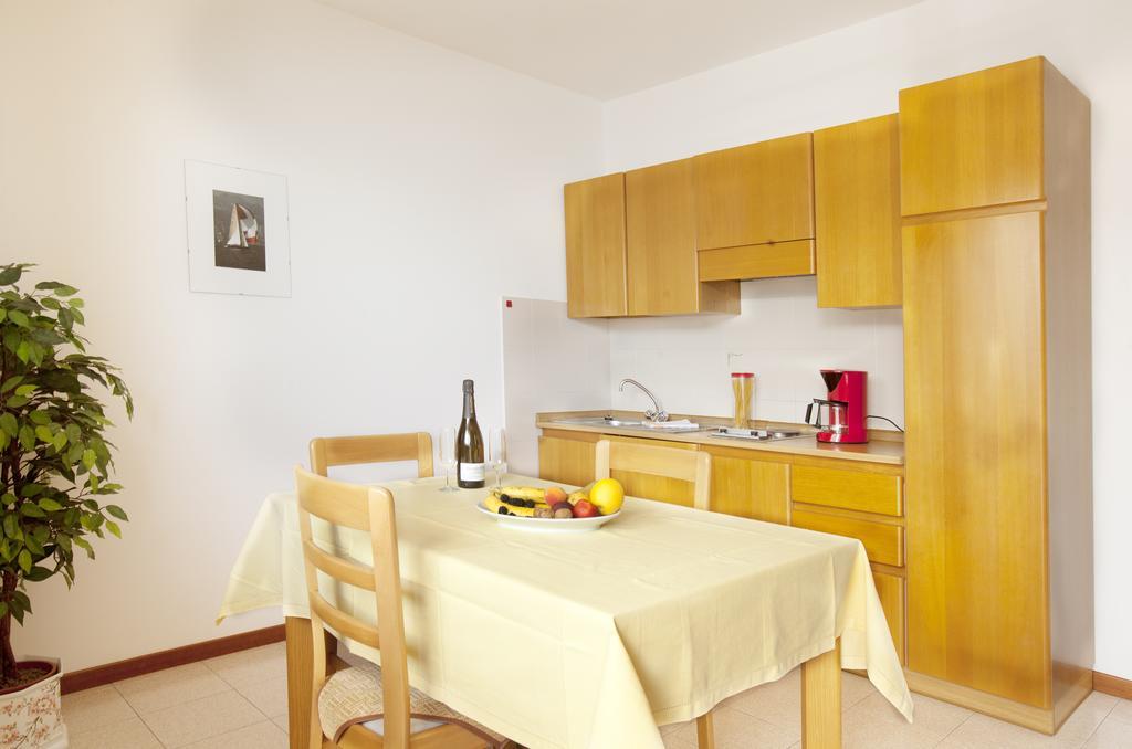 Residence Le Balze مالتشيزينيه الغرفة الصورة